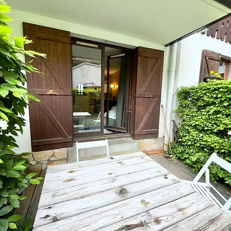 Vue Montblanc - Jardin Terrasse Et Parking شقة